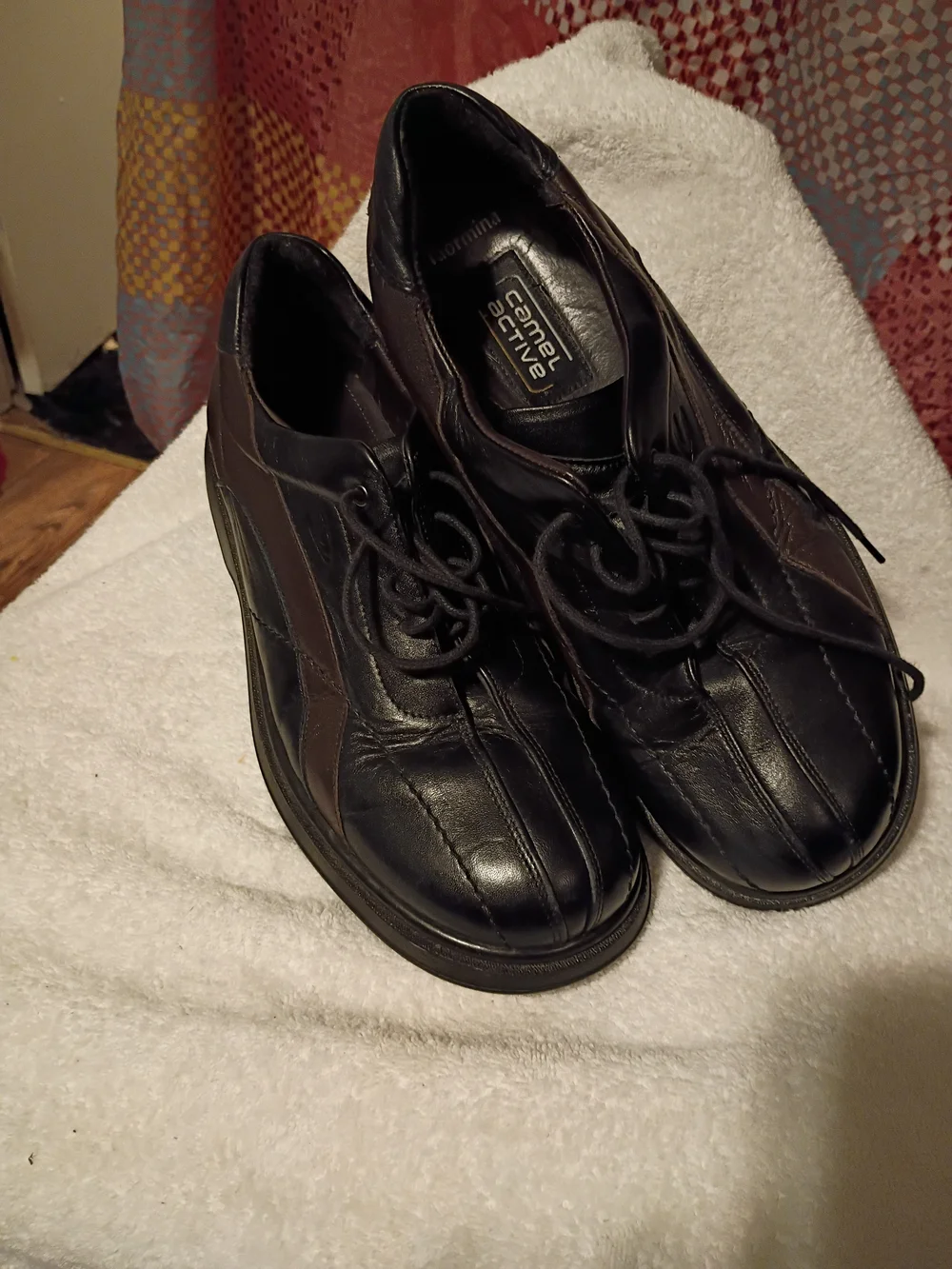 Comfortiva Men's Black and Brown Leather Lace-Up Oxfords